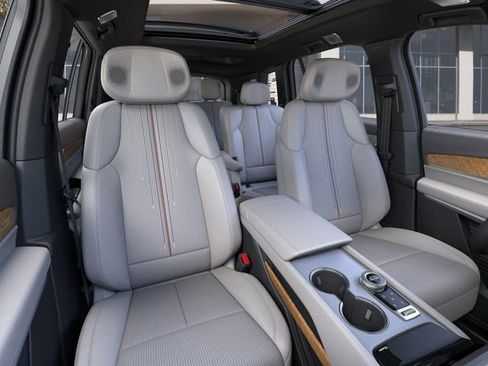 New 2026 Cadillac Vistiq Sport image 16