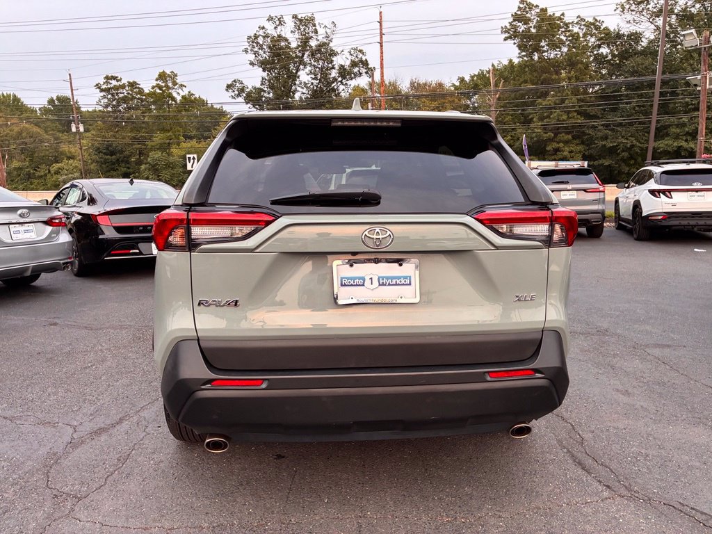 Used 2021 Toyota RAV4 XLE FWD image 6