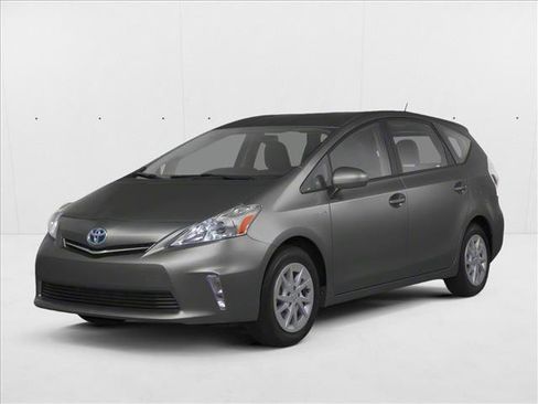 Used 2013 Toyota Prius V Five image 1