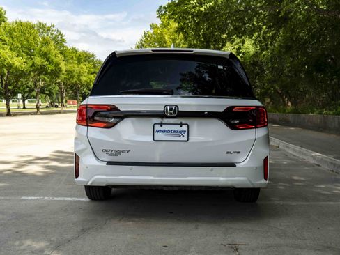 Certified 2025 Honda Odyssey Elite image 8