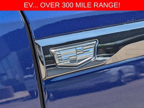 Used 2026 Cadillac Vistiq Sport w/ LPO, Floor Liner Package AWD/4WD image 14
