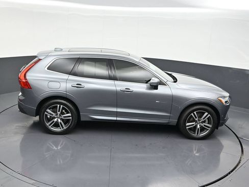 Used 2019 Volvo XC60 T8 Momentum w/ Premium Package AWD/4WD image 19