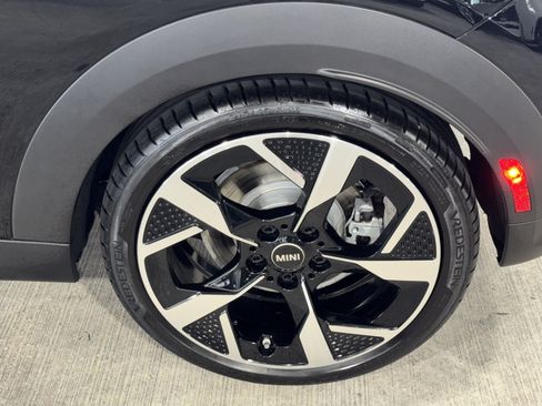 Used 2025 MINI Cooper S FWD image 31