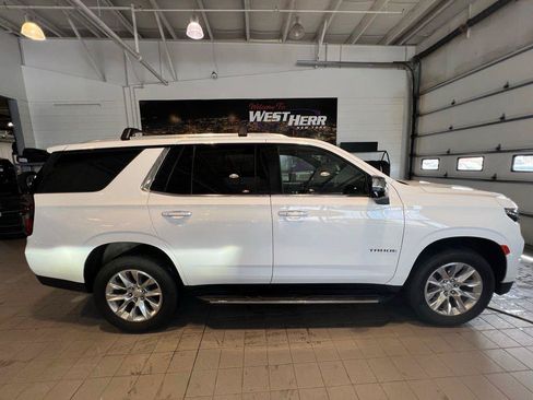 Used 2022 Chevrolet Tahoe Premier AWD/4WD image 12