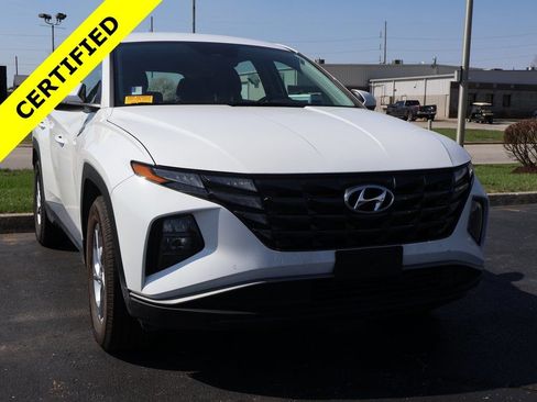 Used 2024 Hyundai Tucson SE image 1