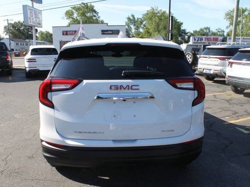 Used 2023 GMC Terrain SLE w/ Driver Convenience Package image 11