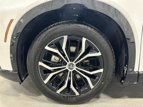 Used 2025 Toyota Crown Signia image 65