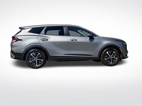 Used 2024 Kia Sportage EX FWD image 9