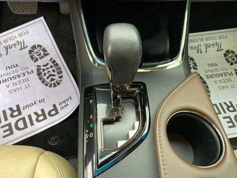 Used 2014 Toyota Avalon XLE Touring FWD image 13