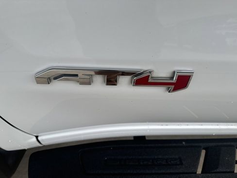 Used 2022 GMC Sierra 1500 AT4 w/ AT4 Premium Package image 26