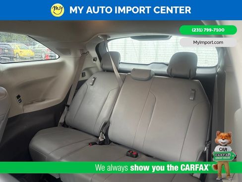 Used 2021 Toyota Sienna XLE w/ XLE Plus Package AWD/4WD image 23