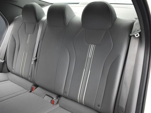 Used 2023 Hyundai Elantra SEL image 17