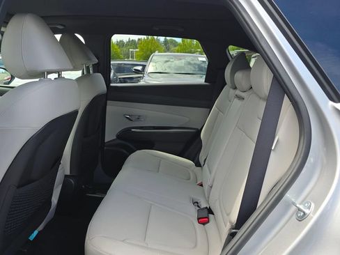 Used 2025 Hyundai Tucson Limited AWD/4WD image 16
