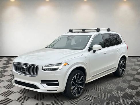 Used 2022 Volvo XC90 T8 Inscription Expression w/ Advanced Package image 7