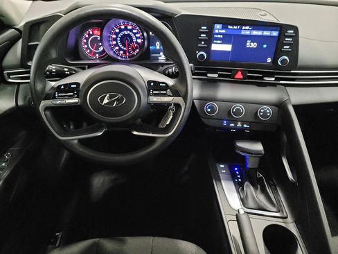 Used 2023 Hyundai Elantra SE FWD image 22