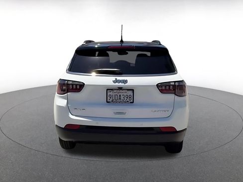 Used 2025 Jeep Compass Limited AWD/4WD image 11