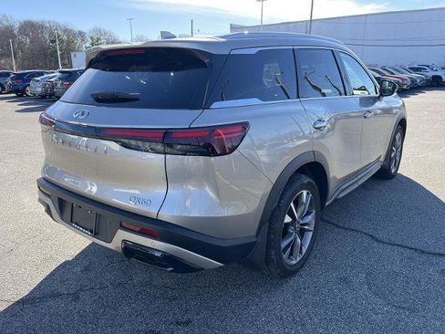 Certified 2025 INFINITI QX60 Luxe image 3