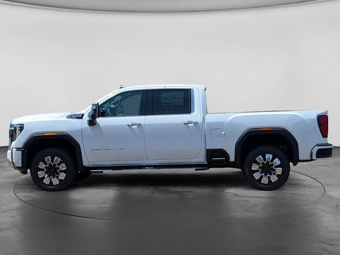 New 2026 GMC Sierra 3500 Denali w/ Denali Reserve Package AWD/4WD image 7