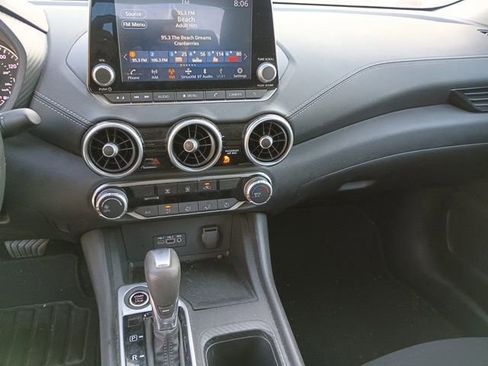 Used 2022 Nissan Sentra SV image 10