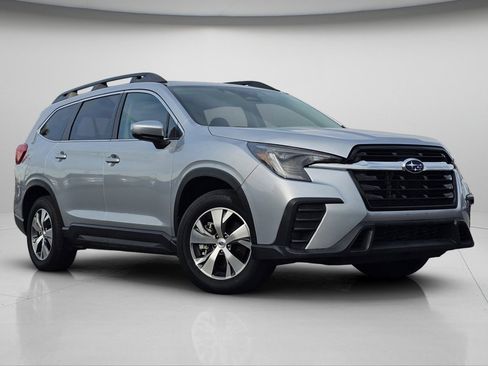 Used 2024 Subaru Ascent Premium w/ Convenience Package image 2