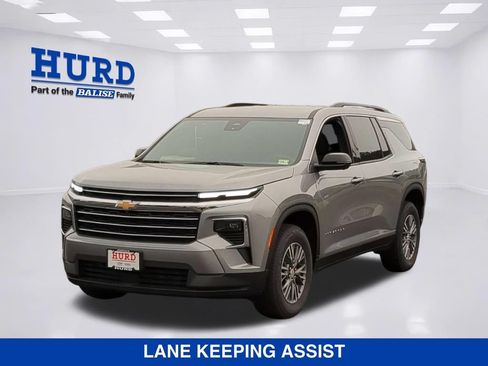New 2026 Chevrolet Traverse LT w/ Driver Confidence Package AWD/4WD image 9