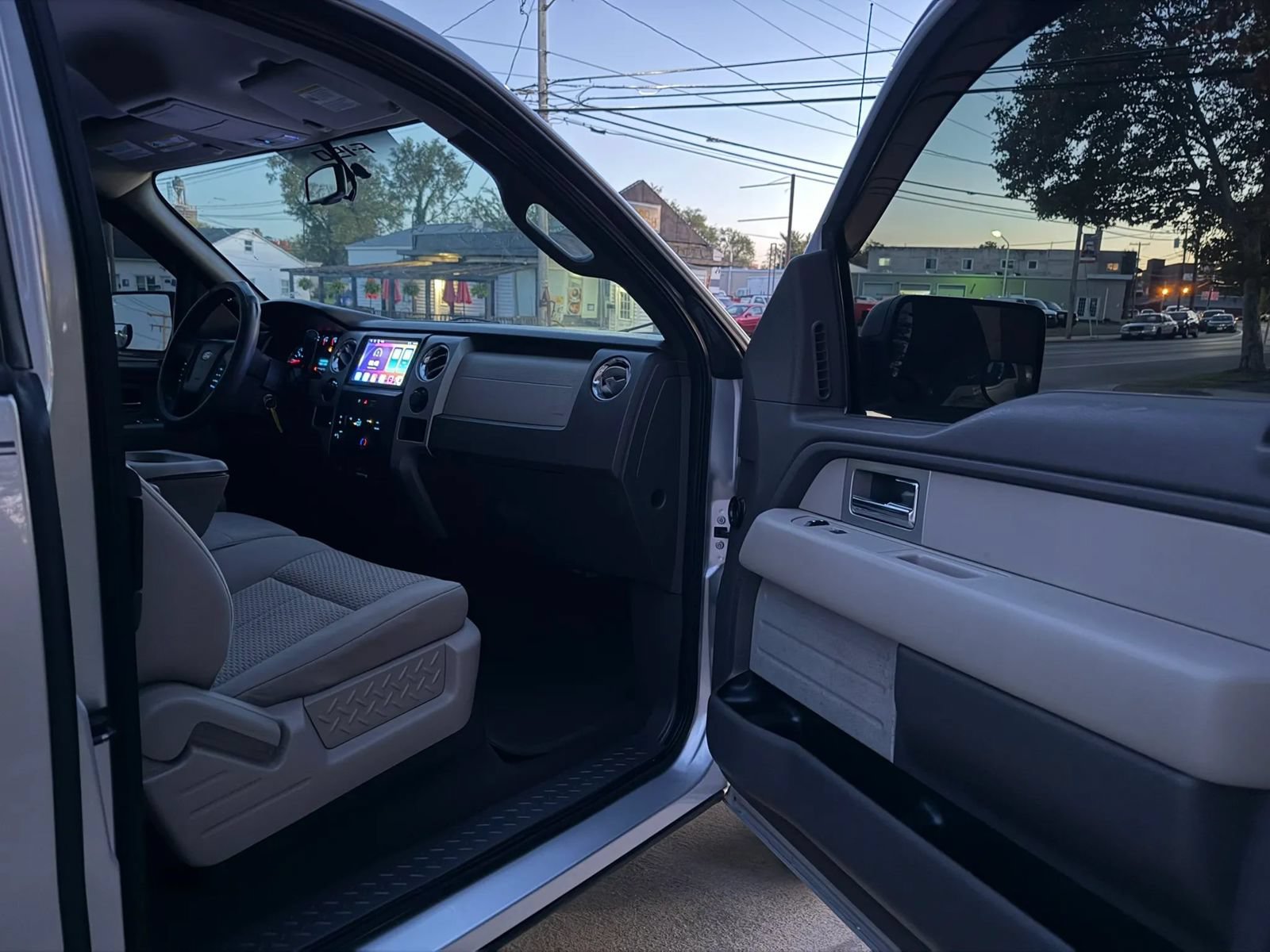 Used 2010 Ford F150 FX4 AWD/4WD image 17