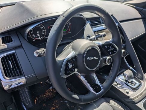 Used 2024 Jaguar E-PACE R-Dynamic SE image 15