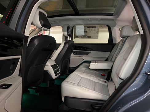 New 2026 Lincoln Nautilus Reserve AWD/4WD image 18