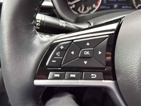 Used 2024 Nissan Altima 2.5 SL FWD image 19