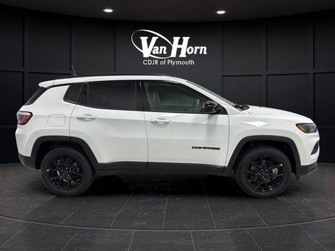 New 2026 Jeep Compass Latitude AWD/4WD image 8
