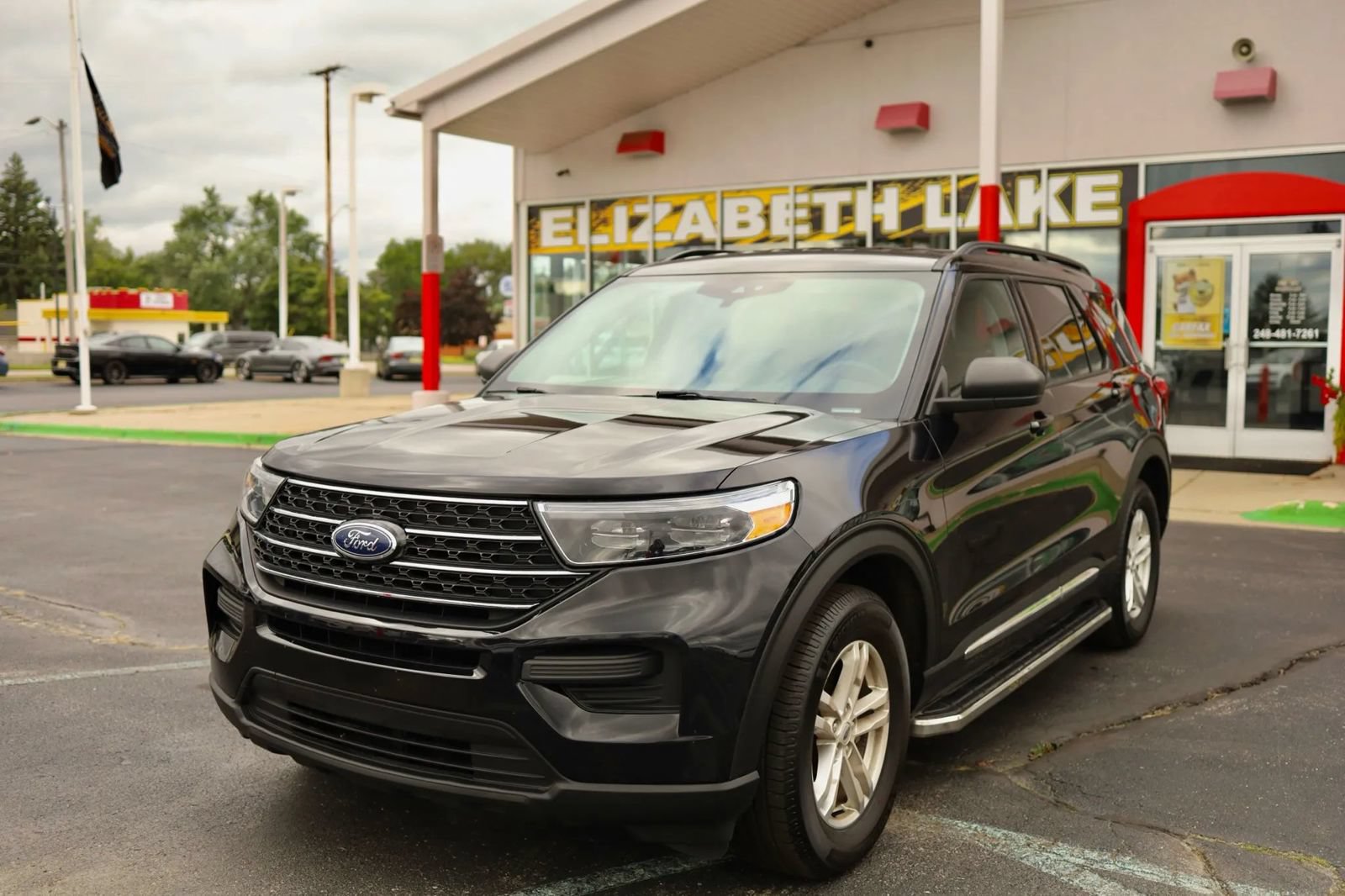 Used 2020 Ford Explorer XLT w/ Comfort Package AWD/4WD image 1