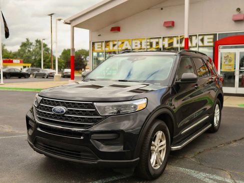 Used 2020 Ford Explorer XLT w/ Comfort Package AWD/4WD image 1