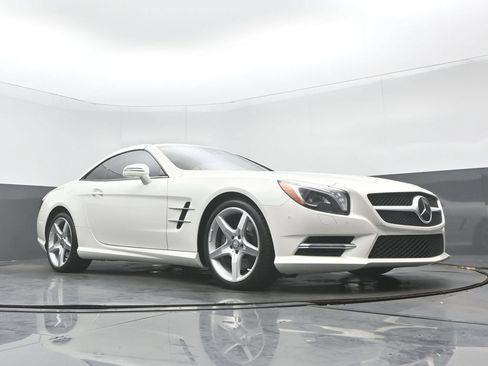 Used 2016 Mercedes-Benz SL 550 image 23