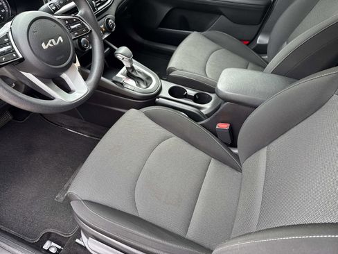 Used 2022 Kia Forte LXS image 21