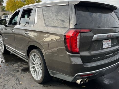 Used 2021 GMC Yukon Denali w/ Advanced Technology Package image 4