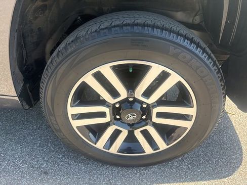 Used 2023 Toyota 4Runner Limited image 11