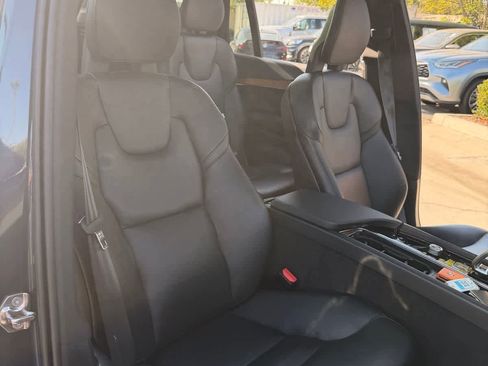 Used 2022 Volvo XC90 T8 Inscription Expression w/ Climate Package AWD/4WD image 12