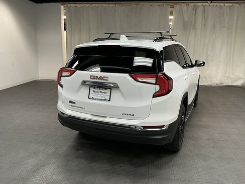 Used 2024 GMC Terrain AT4 w/ LPO, 'HIT The Road' Package AWD/4WD image 5
