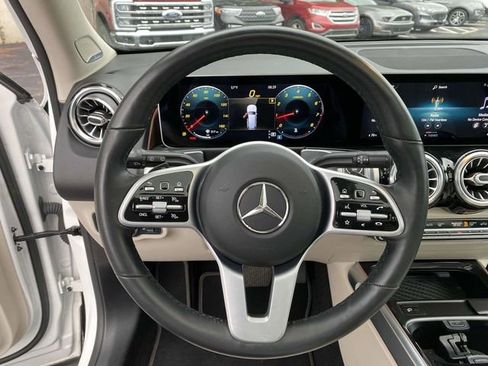 Used 2021 Mercedes-Benz GLB 250 image 23
