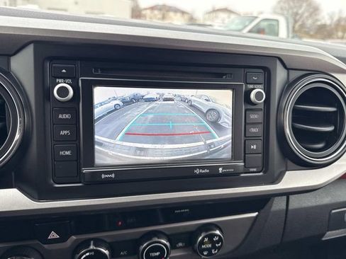 Used 2018 Toyota Tacoma SR5 image 28