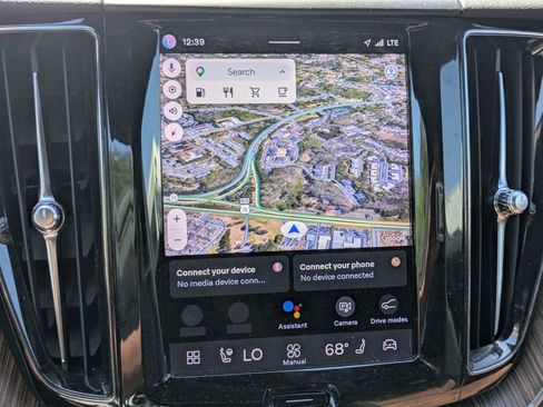 Used 2023 Volvo XC60 B5 Plus w/ Protection Package Premier image 22