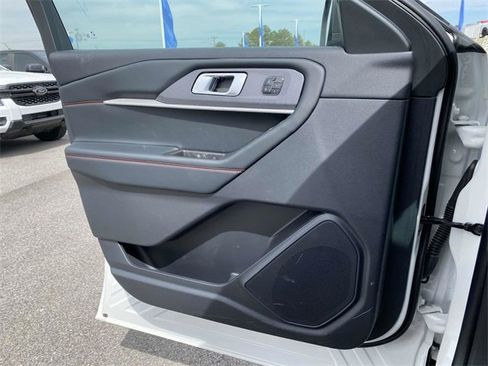 New 2025 Ford Explorer ST-Line w/ Premium Package image 9