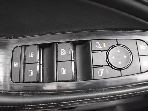 Used 2025 Nissan Rogue SV FWD image 21