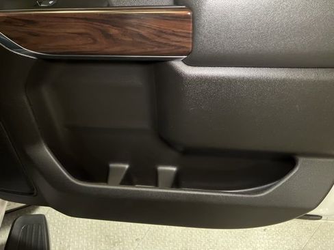 Used 2022 GMC Sierra 2500 SLT w/ SLT Convenience Package image 82