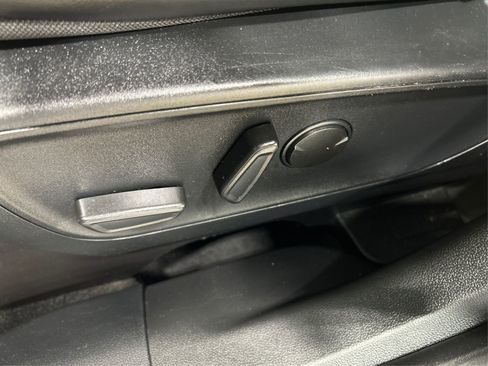 Used 2024 Ford Escape ST-Line AWD/4WD image 17