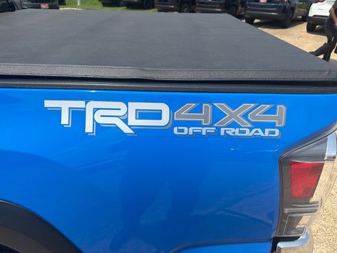 Used 2021 Toyota Tacoma TRD Off-Road AWD/4WD image 13