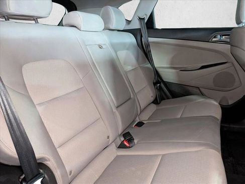 Used 2018 Hyundai Tucson SEL image 19