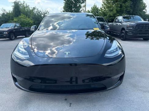 Used 2021 Tesla Model Y Long Range AWD/4WD image 2