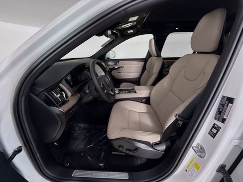 New 2026 Volvo XC90 T8 Plus w/ Protection Package Premier AWD/4WD image 22