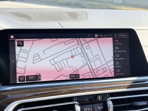 Used 2021 BMW X7 xDrive40i w/ Executive Package image 3